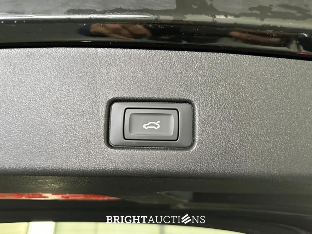 Audi Q4 e-tron 40 Launch edition S Competition 77 kWh 204pk 2022 (Origineel-NL), P-395-JS