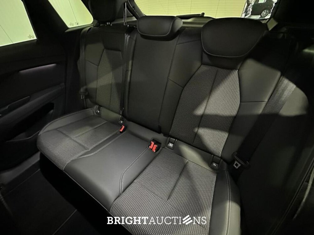 Audi Q4 e-tron 40 Launch edition S Competition 77 kWh 204pk 2022 (Origineel-NL), P-395-JS