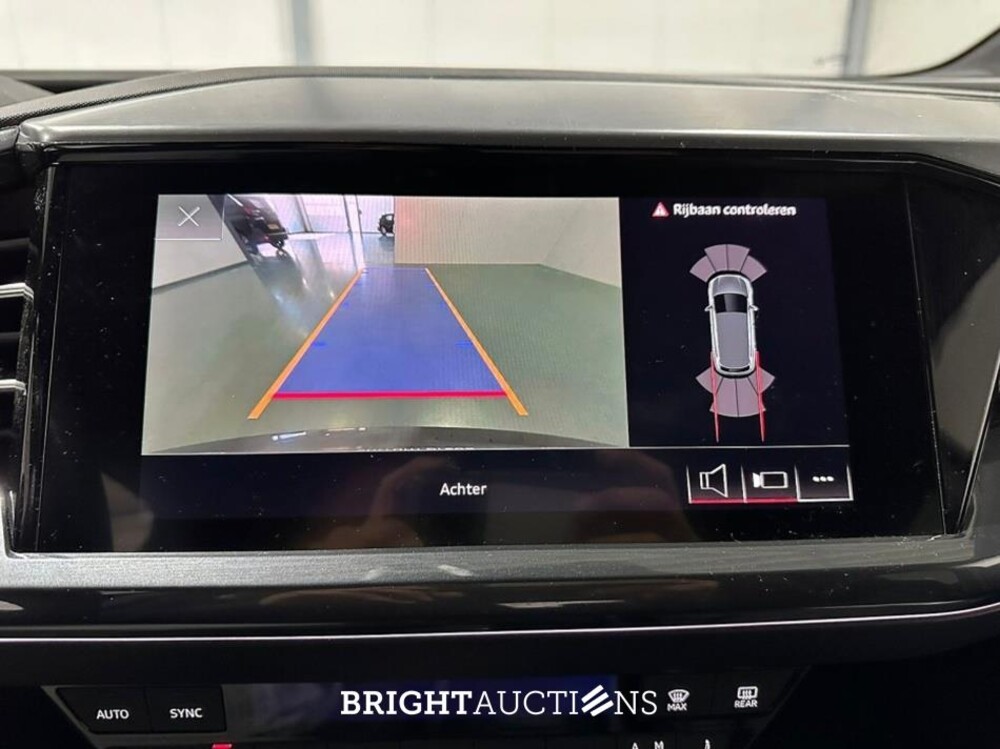 Audi Q4 e-tron 40 Launch edition S Competition 77 kWh 204pk 2022 (Origineel-NL), P-395-JS