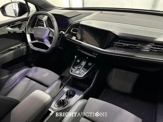 Audi Q4 e-tron 40 Launch edition S Competition 77 kWh 204pk 2022 (Origineel-NL), P-395-JS