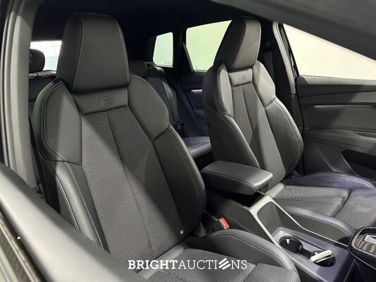 Audi Q4 e-tron 40 Launch edition S Competition 77 kWh 204pk 2022 (Origineel-NL), P-395-JS