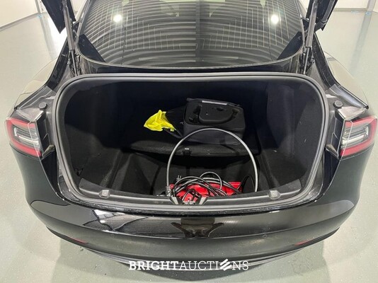 Tesla Model 3 Standard RWD Plus 60 kWh 238pk 2020 (Origineel-NL), H-529-JL