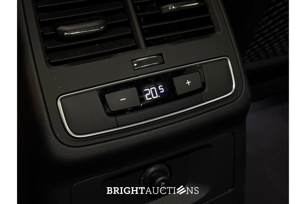 Audi A4 35 S edition Competition TFSI 149pk 2022 (Origineel-NL), N-430-VR