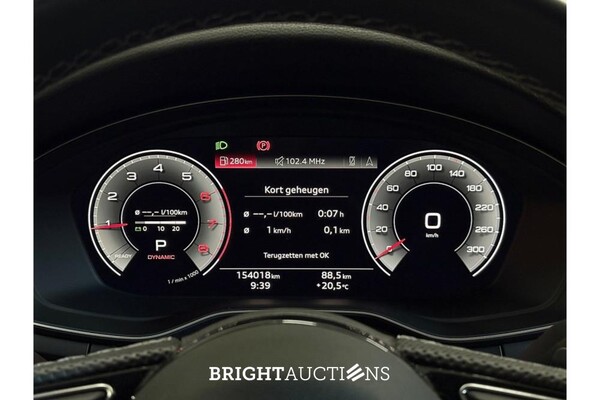 Audi A4 35 S edition Competition TFSI 149pk 2022 (Origineel-NL), N-430-VR
