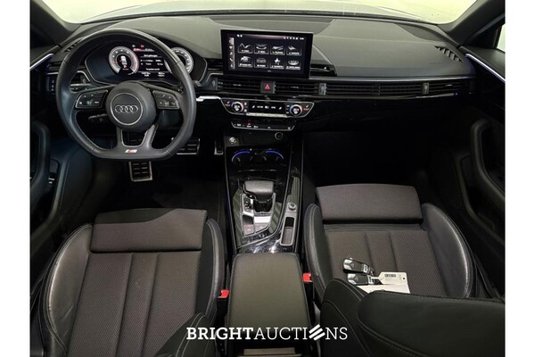 Audi A4 35 S edition Competition TFSI 149pk 2022 (Origineel-NL), N-430-VR