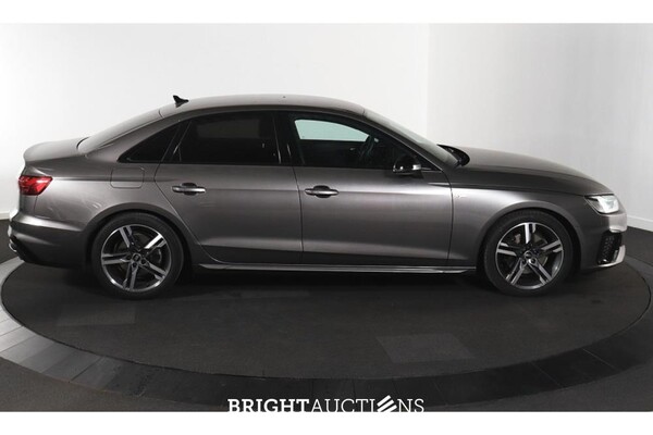 Audi A4 35 S edition Competition TFSI 149pk 2022 (Origineel-NL), N-430-VR