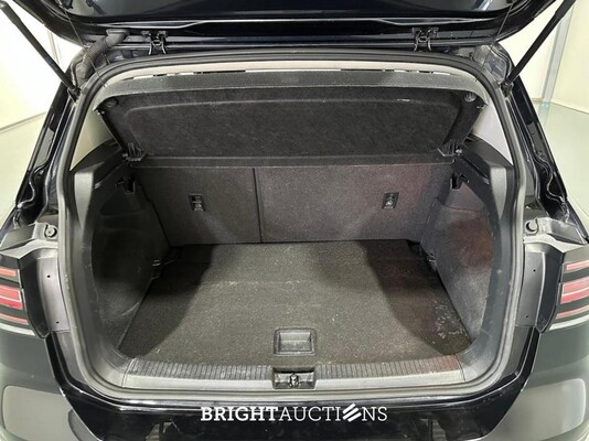 Volkswagen T-Cross Life 1.0 TSI 95pk 2020 (Origineel-NL), H-233-NB