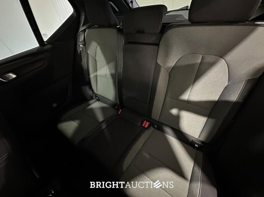 Volvo XC40 T4 Plug-in Hybrid Core Bright 1.5 211pk 2023 (Origineel-NL), S-306-LF