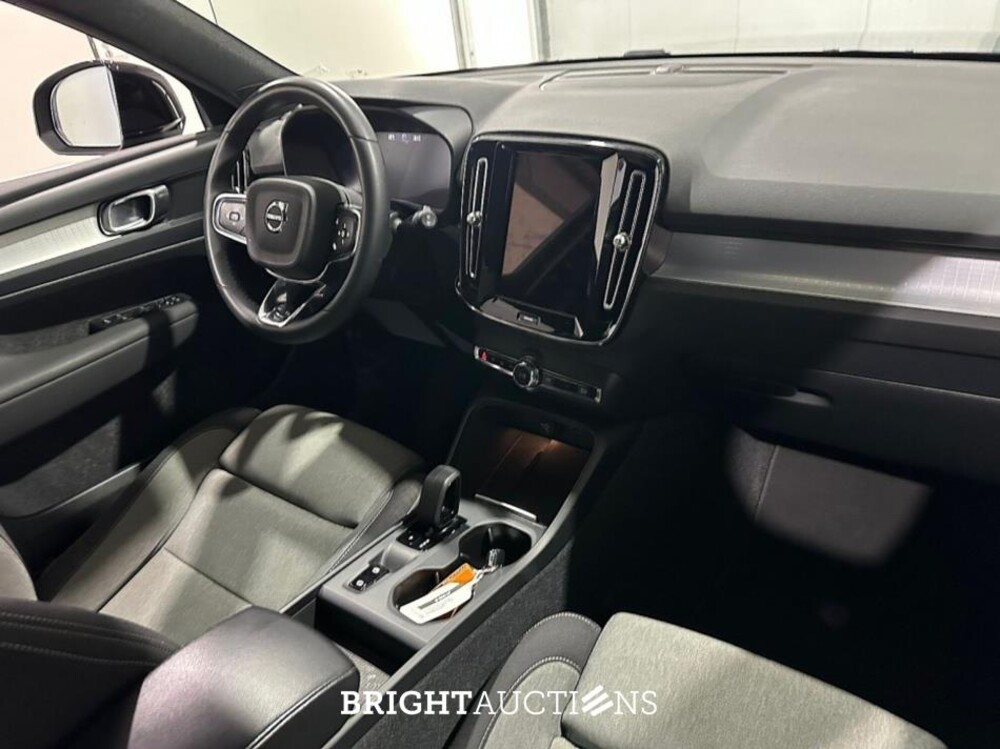 Volvo XC40 T4 Plug-in Hybrid Core Bright 1.5 211pk 2023 (Origineel-NL), S-306-LF