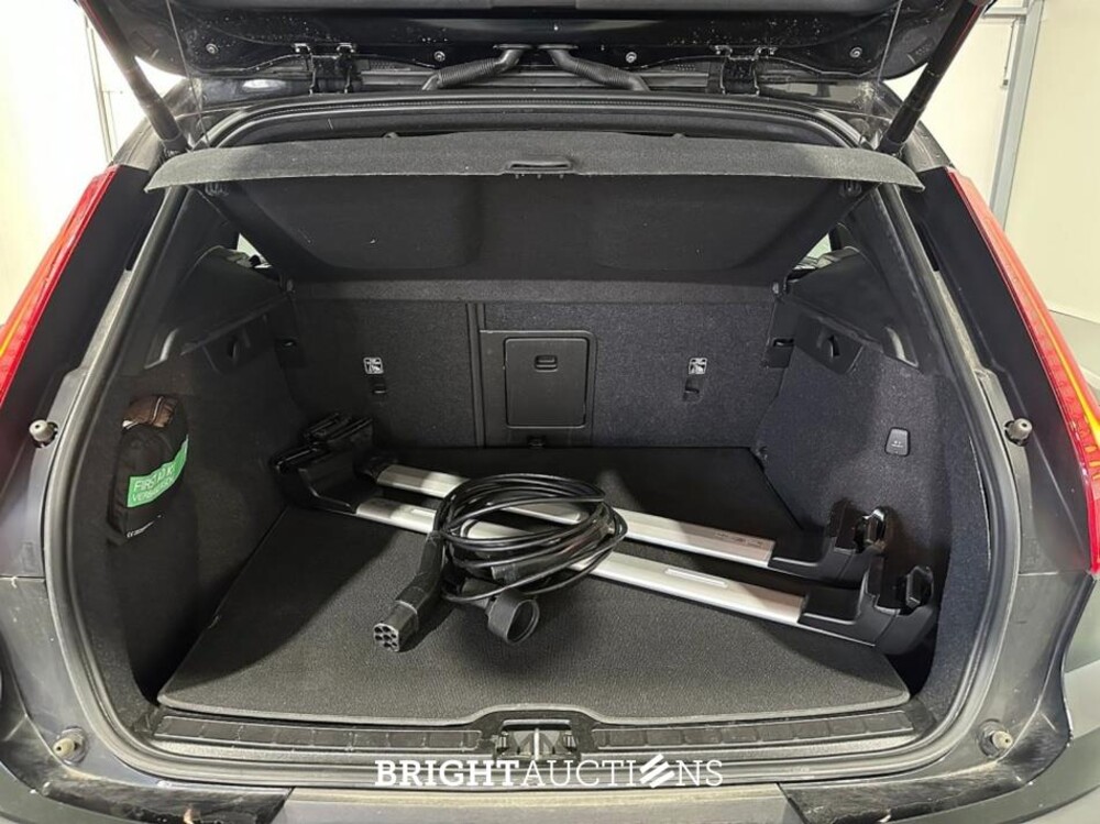 Volvo XC40 T4 Plug-in Hybrid Core Bright 1.5 211pk 2023 (Origineel-NL), S-306-LF