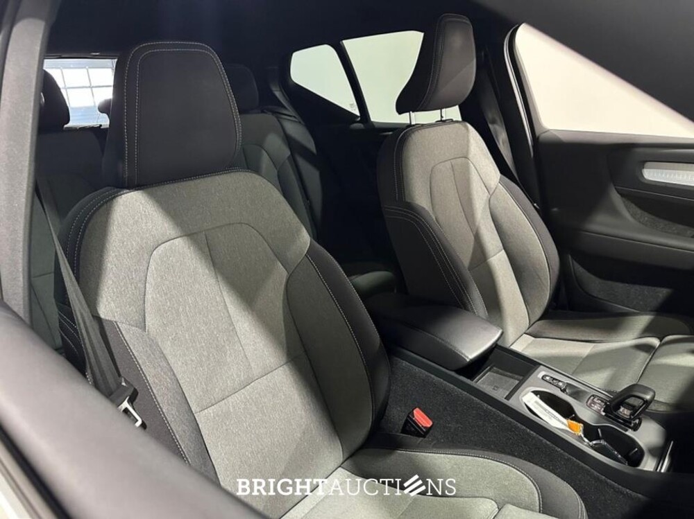 Volvo XC40 T4 Plug-in Hybrid Core Bright 1.5 211pk 2023 (Origineel-NL), S-306-LF