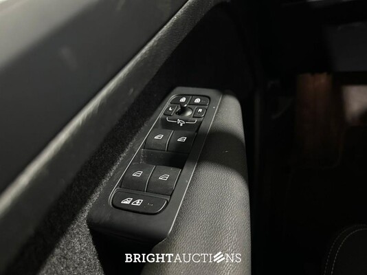 Volvo XC40 T4 Plug-in Hybrid Core Bright 1.5 211pk 2023 (Origineel-NL), S-306-LF