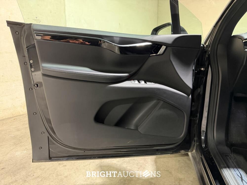 Tesla Model X 524pk 2017