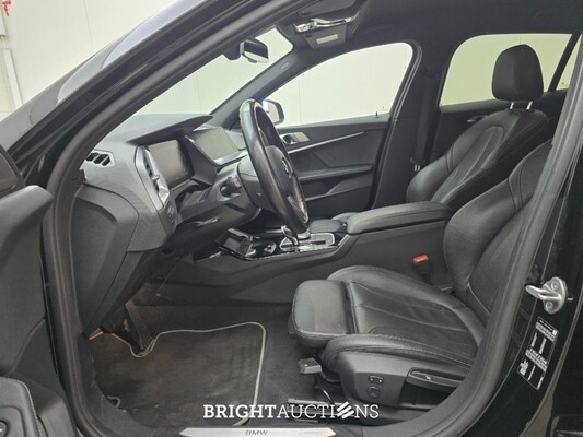 BMW 118i 1-serie High Executive 136pk 2021 1-Serie, N-102-ZN