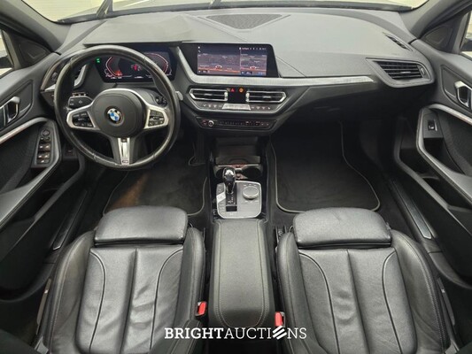 BMW 118i 1-serie High Executive 136pk 2021 1-Serie, N-102-ZN