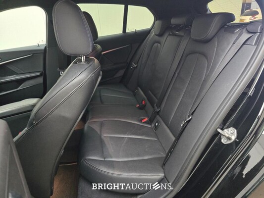 BMW 118i 1-serie High Executive 136pk 2021 1-Serie, N-102-ZN