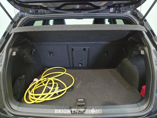 Volkswagen Golf eHybrid GTE 1.4 258pk 2020, X-635-ZX