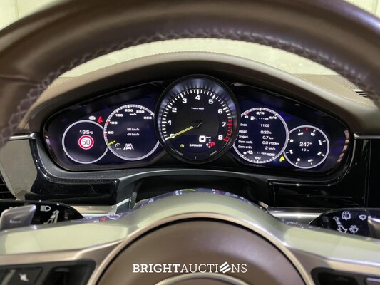 Porsche Panamera Sport Turismo 2.9 V6 4 E-Hybrid 462pk 2018, J-339-PD