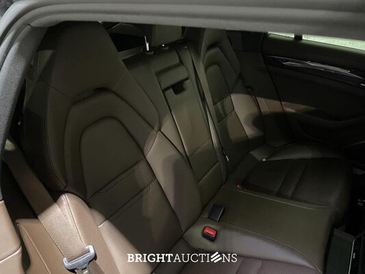 Porsche Panamera Sport Turismo 2.9 V6 4 E-Hybrid 462pk 2018, J-339-PD