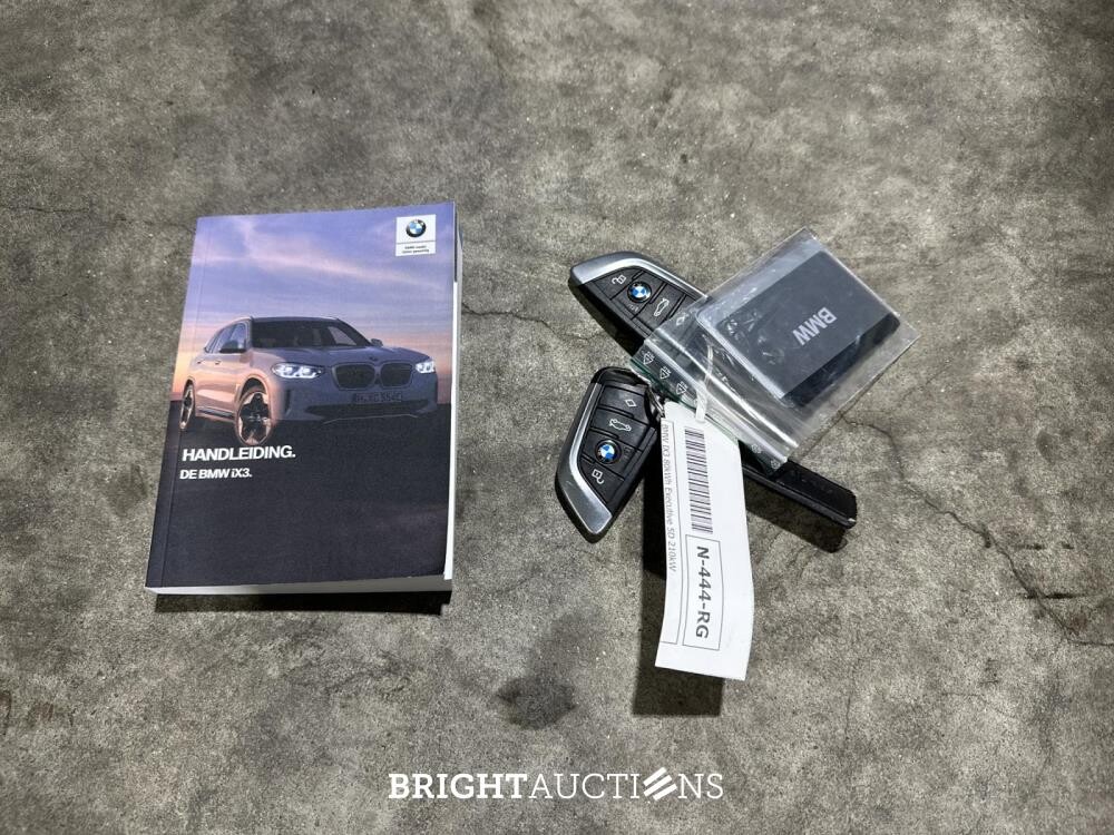BMW iX3 High Executive 80 kWh 286pk 2021 G08 (Origineel-NL + 1e Eigenaar), N-444-RG