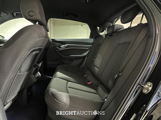 Audi e-tron Sportback 55 Quattro Business edition 95 kWh 408pk 2020 (Origineel-NL + 1e eigenaar), K-601-GZ