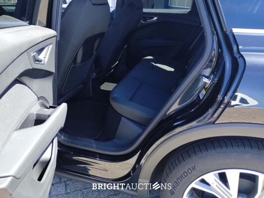 Audi Q4 e-tron 40 Launch edition Advanced 77 kWh 204pk 2021, P-694-KK