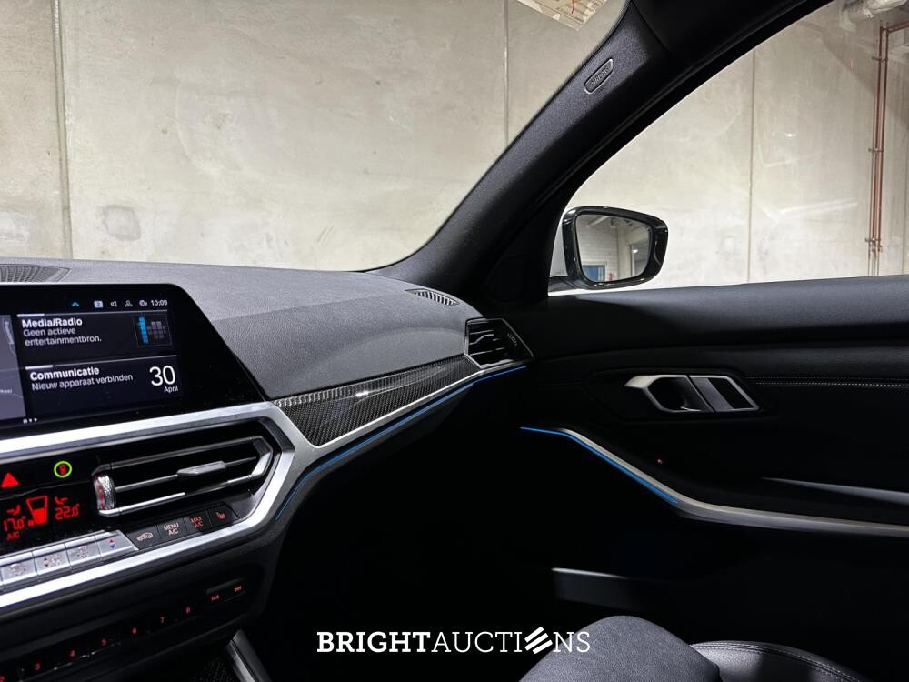 BMW 320e Touring Business Edition Plus M-Sport 204pk 2022 (Origineel-NL + 1e Eigenaar) 3-Serie G21, P-991-JH