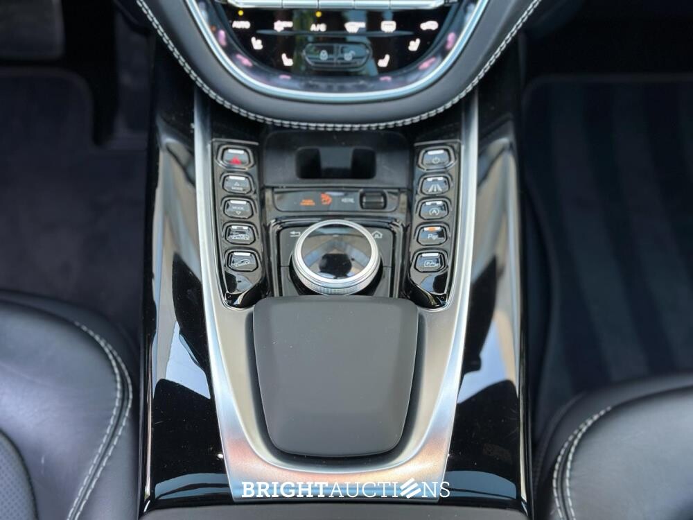 Aston Martin DBX 4.0 V8 1913 551pk 2020 (1 OF 500), HNT-92-V