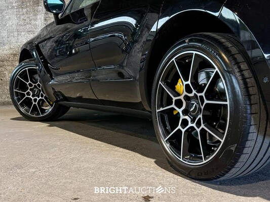 Aston Martin DBX 4.0 V8 1913 551pk 2020 (1 OF 500), HNT-92-V