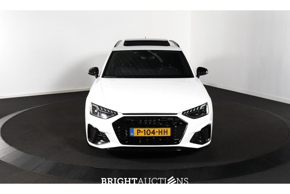 Audi A4 Avant 35 S edition Competition TFSI 149pk 2022 (Origineel-NL), P-104-HH