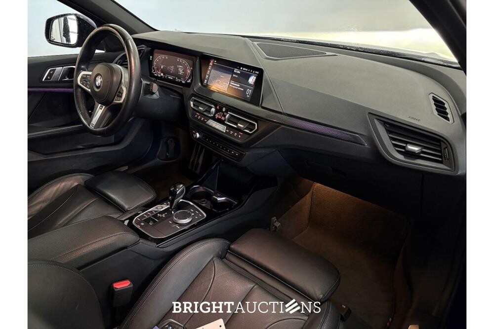 BMW 118i High Executive M Sport 136hp 2022 (Original-NL) 1er-Serie, R-142-HD