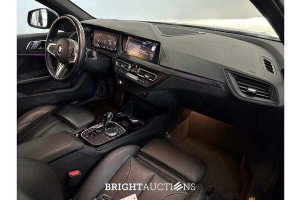 BMW 118i High Executive M Sport 136hp 2022 (Original-NL) 1er-Serie, R-142-HD
