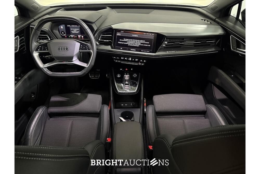 Audi Q4 Sportback 40 Launch edition S Competition 77 kWh 204pk 2022 (Origineel-NL), P-433-PR