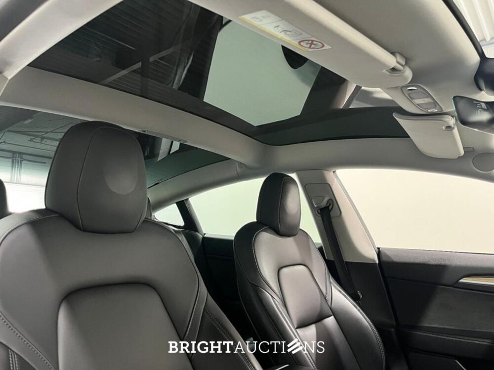 Tesla Model 3 Standard RWD Plus 60 kWh 238pk 2023 (Origineel-NL), S-225-TN