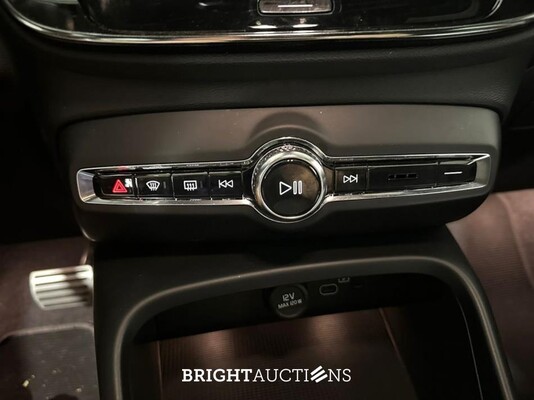 Volvo XC40 Recharge P8 R-Design Warmtepomp AWD 408pk 2021 (Origineel-NL), L-701-DV