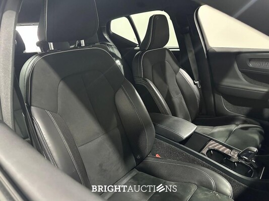 Volvo XC40 Recharge P8 R-Design Warmtepomp AWD 408pk 2021 (Origineel-NL), L-701-DV