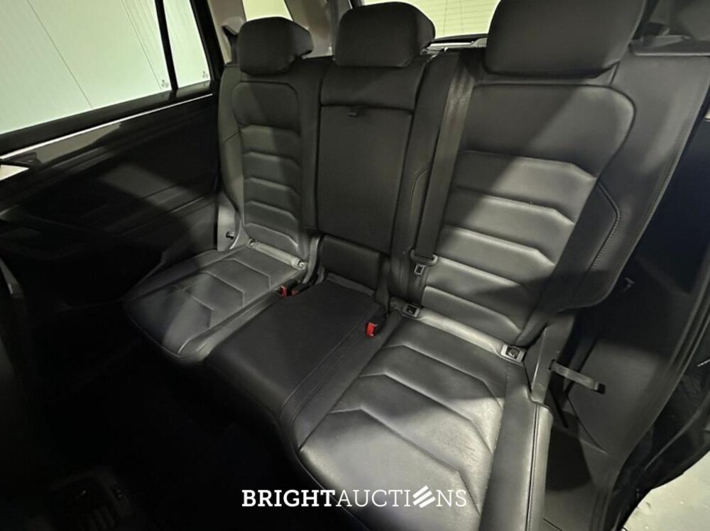 Volkswagen Tiguan Allspace Comfortline Business 7-Persoons 1.5 TSI 150pk 2021 (Origineel-NL), N-654-FP