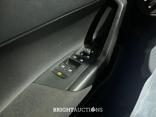 Volkswagen Taigo Life 1.0 TSI 95pk 2022 (Origineel-NL), R-311-BZ