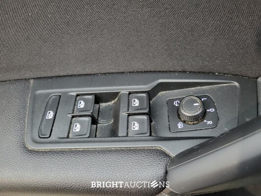 Volkswagen Tiguan Life Business 1.5 TSI 150hp 2022 (Original-NL), N-324-VR