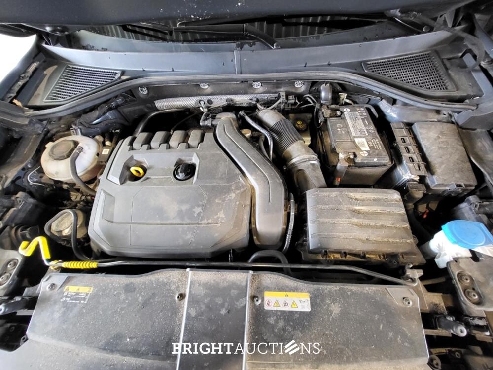 Volkswagen T-Roc Business 1.5 TSI 150pk 2021 (Origineel-NL), L-253-HG