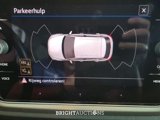 Volkswagen T-Roc Business 1.5 TSI 150pk 2021 (Origineel-NL), L-253-HG