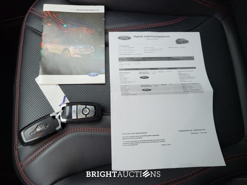 Ford Mustang Mach-E Extended AWD 98 kWh 351pk 2021 (Origineel-NL), N-345-TJ