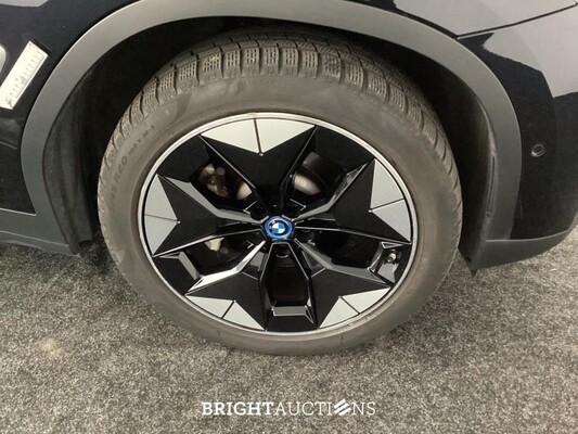 BMW iX3 High Executive 80 kWh 286pk 2021 (Origineel-NL), N-867-SR
