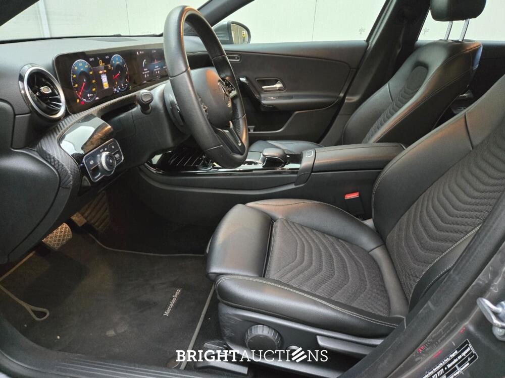 Mercedes-Benz A200 Business Solution Plus Upgrade 163pk 2018 (Origineel-NL) A-klasse, TX-098-J