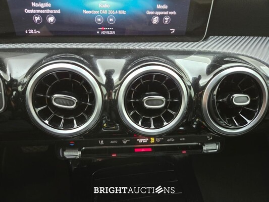 Mercedes-Benz A200 Business Solution Plus Upgrade 163pk 2018 (Origineel-NL) A-klasse, TX-098-J