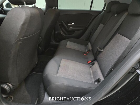 Mercedes-Benz A180 Premium 136pk 2019 A-klasse, H-834-RV