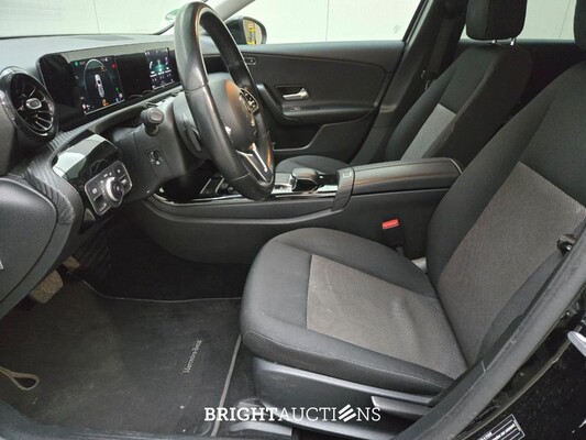 Mercedes-Benz A180 Premium 136pk 2019 A-klasse, H-834-RV