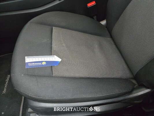 Mercedes-Benz A180 Premium 136pk 2019 A-klasse, H-834-RV