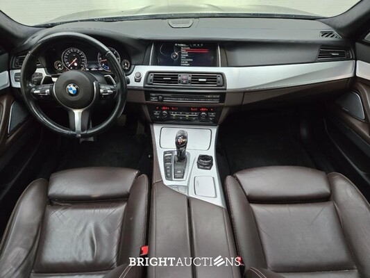 BMW M550xd 381pk 2014 (Origineel-NL) 5-Serie, 6-TGF-52