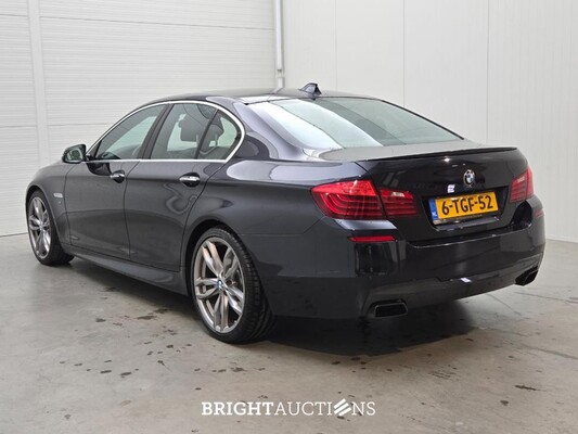 BMW M550xd 381pk 2014 (Origineel-NL) 5-Serie, 6-TGF-52